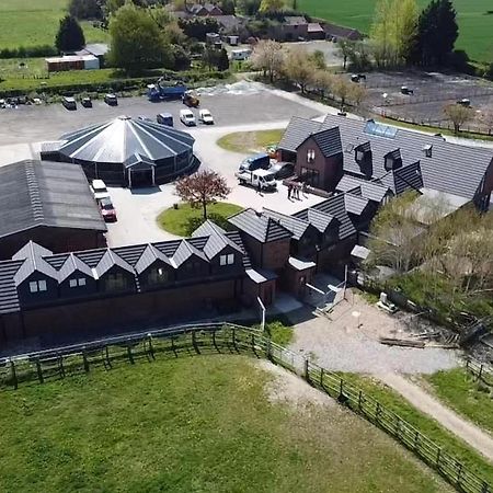 Falabella Suite With Amazing Views Of Stud Farm. Driffield Exterior foto